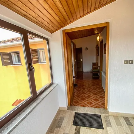 Apartment Malvina *